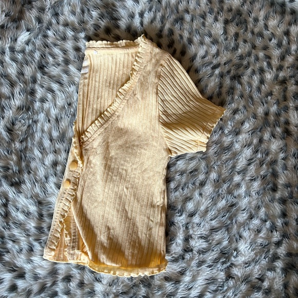 Basic V Neck Tee - Picture 2 of 3